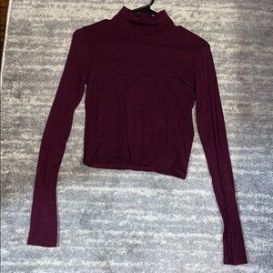 Maroon striped long sleeve crop top